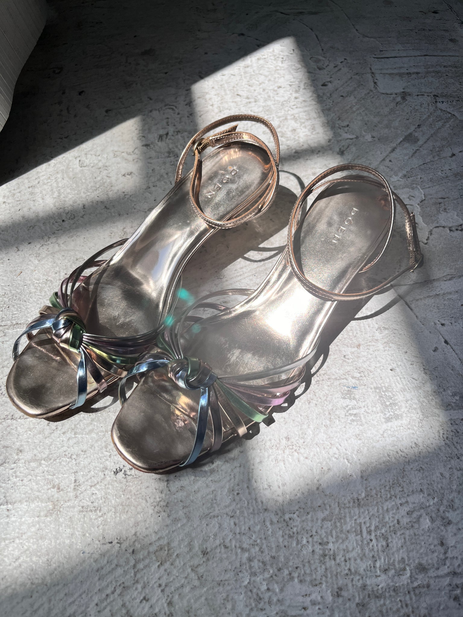 Doen metallic sandal