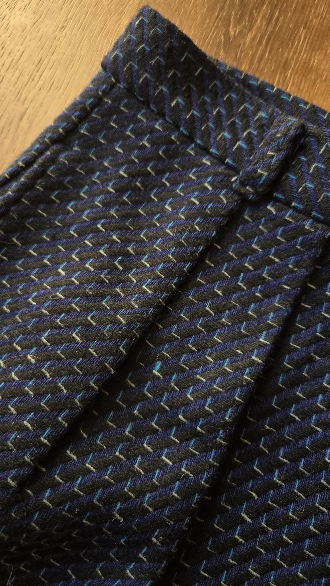 Black & blue graphic print wool pants