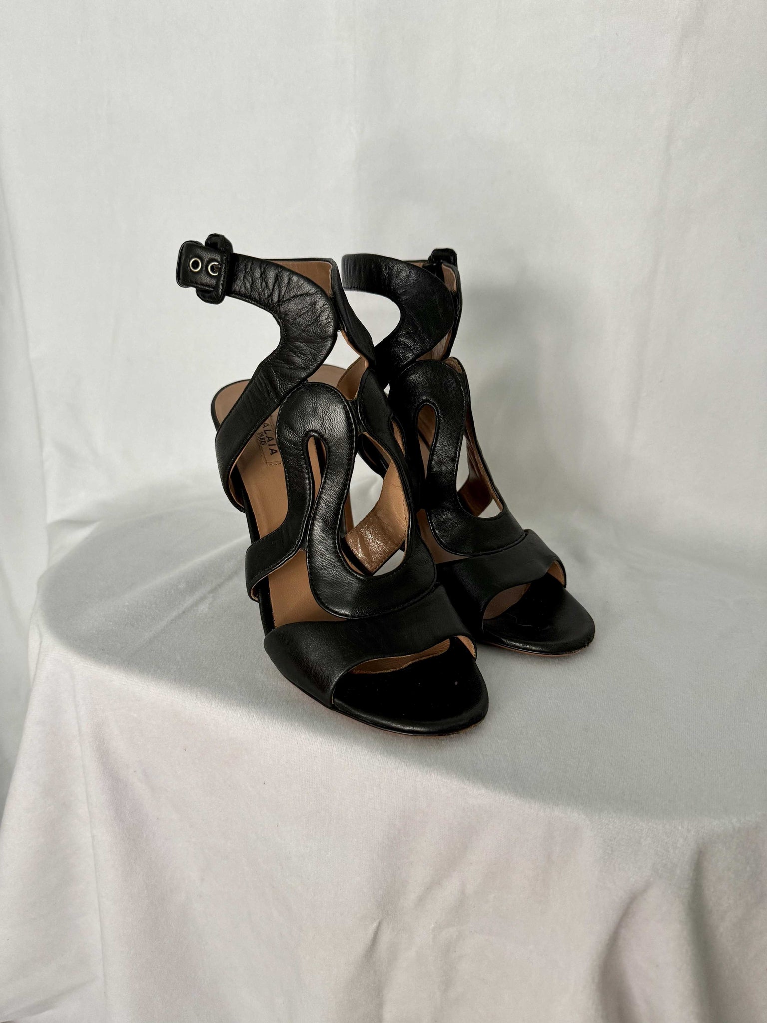 Alaia Cut-Out Heel