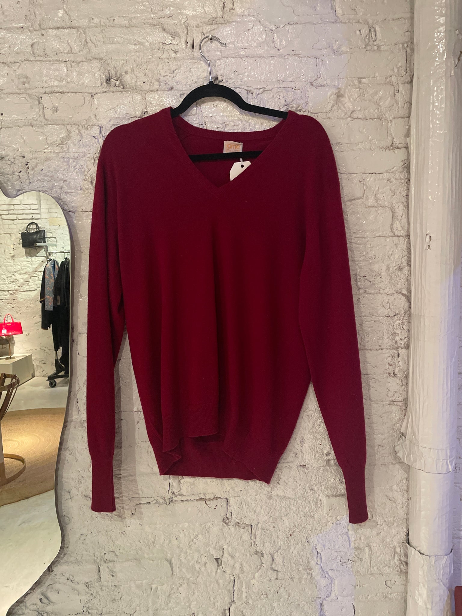 Barrie Red V-Neck Cashmere Sweater