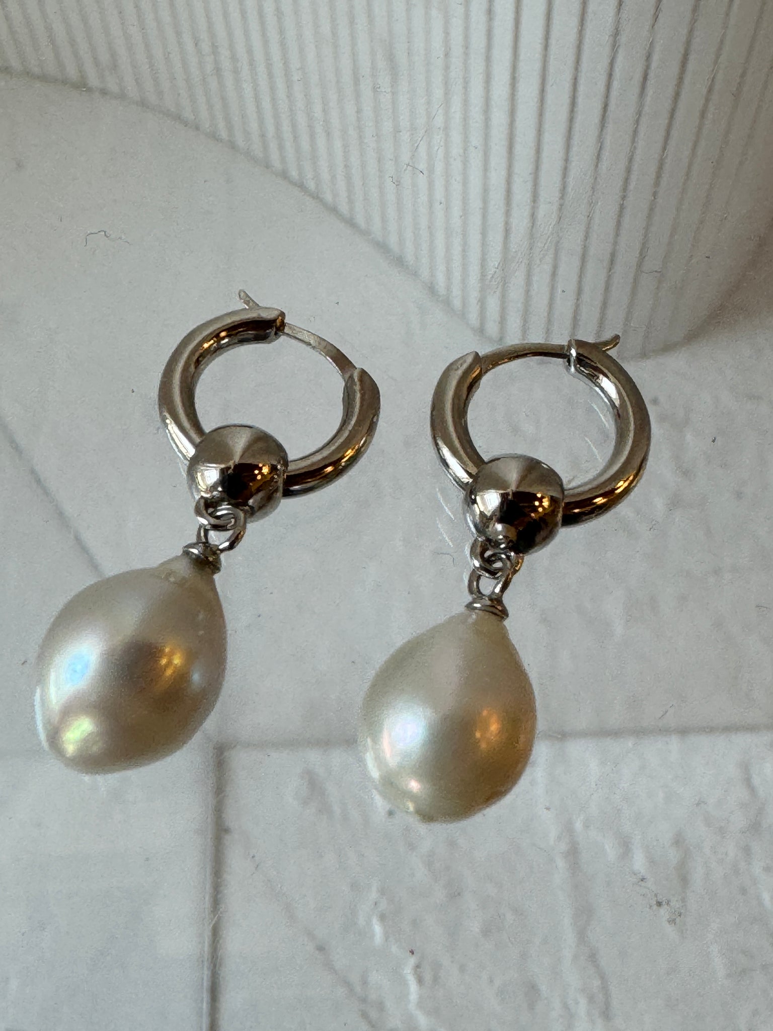 Aeyde Berlin pearl & silver earring