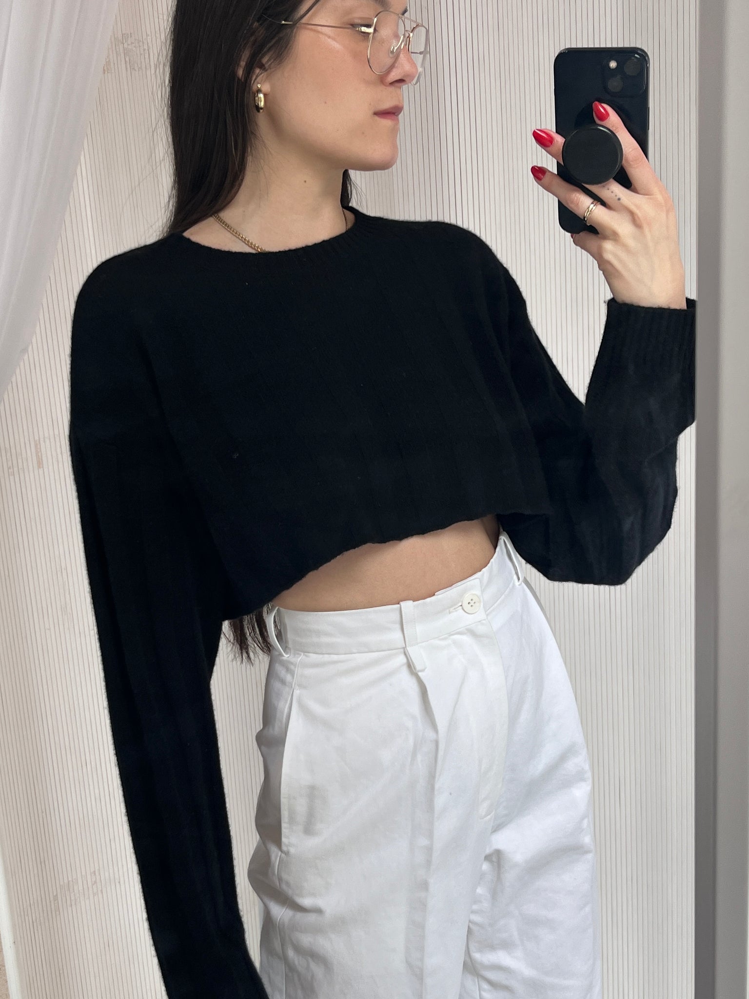 Black cashmere crop sweater