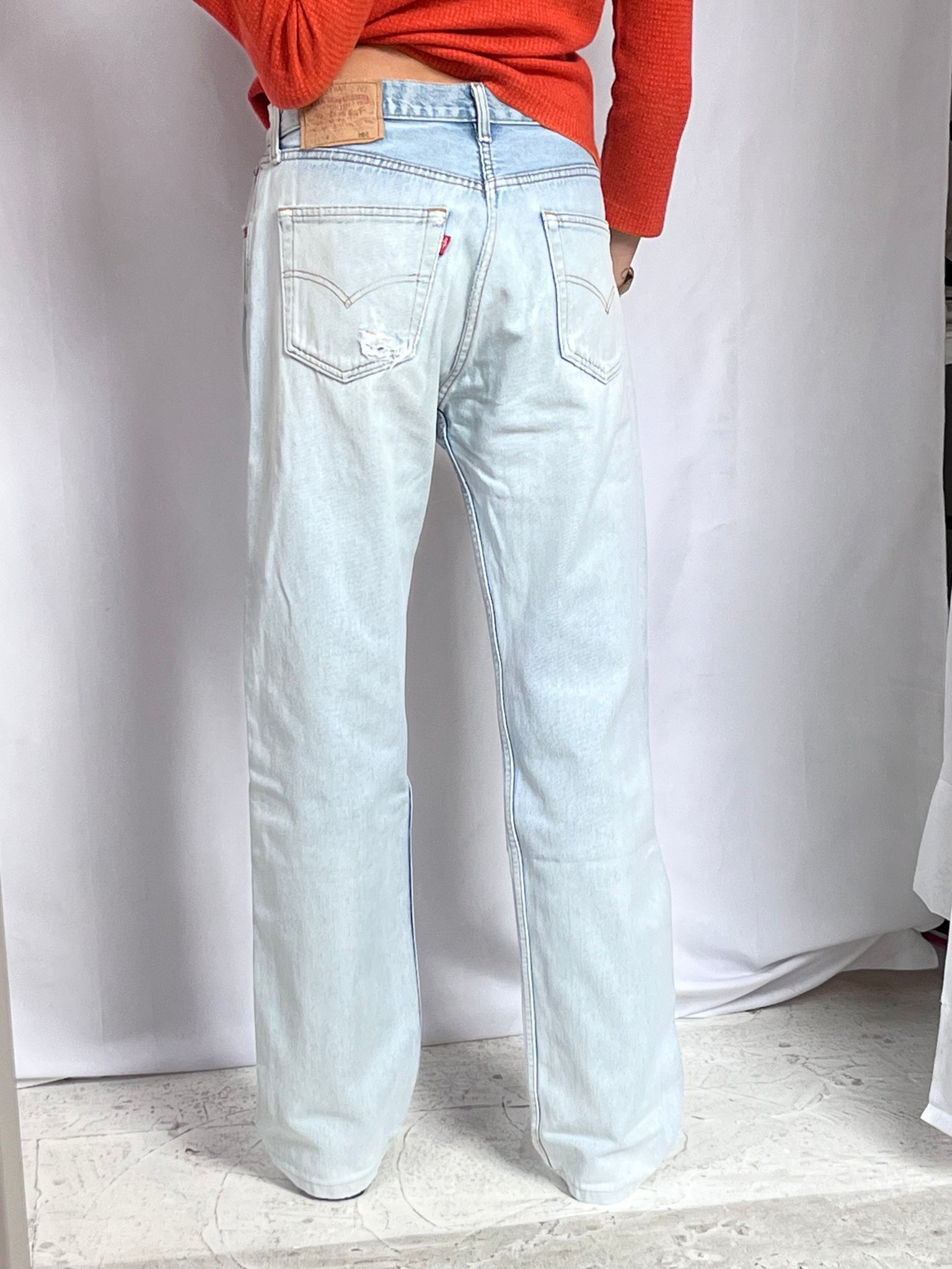 Levi Light Wash 501s