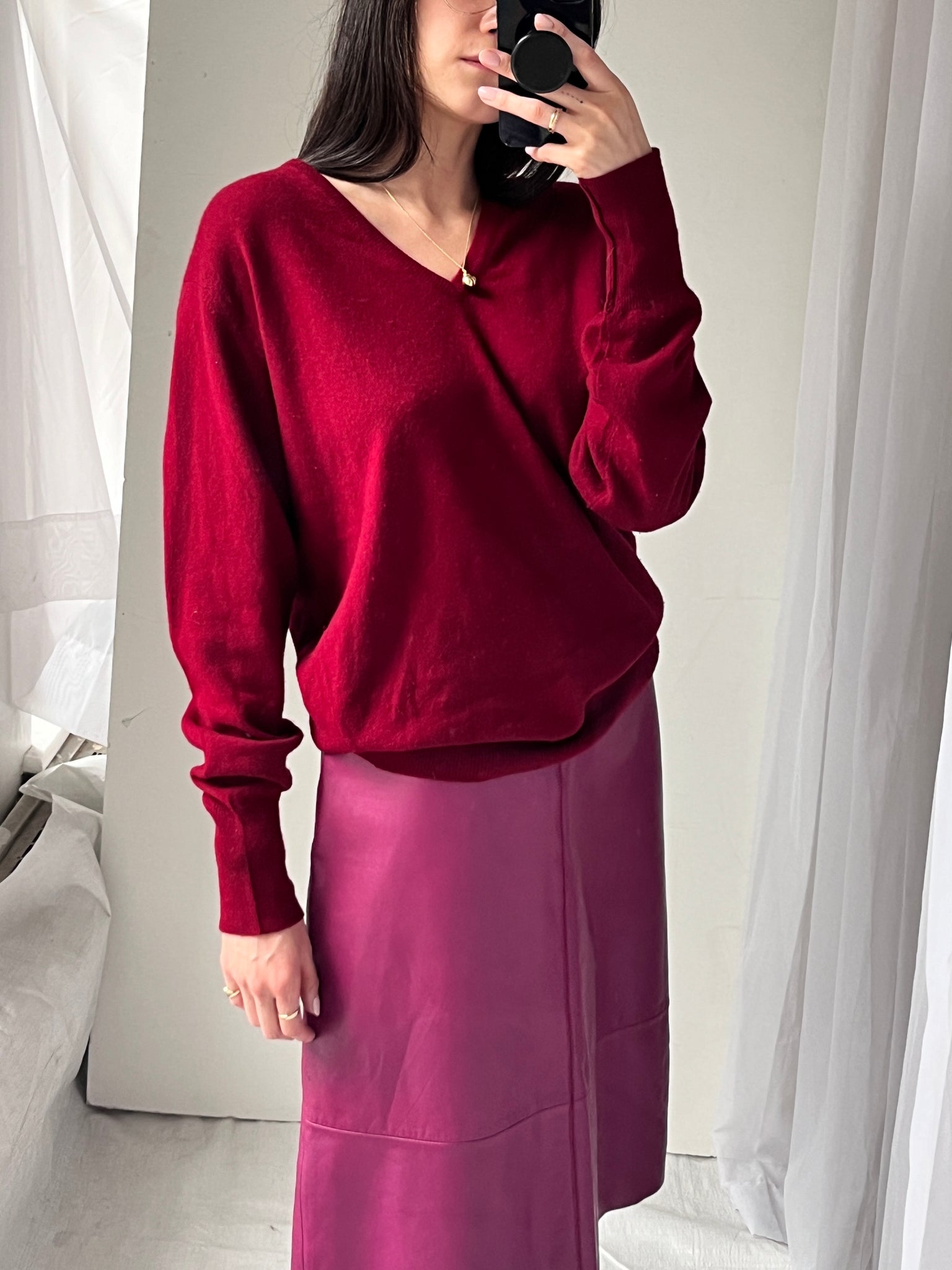 Barrie Red V-Neck Cashmere Sweater