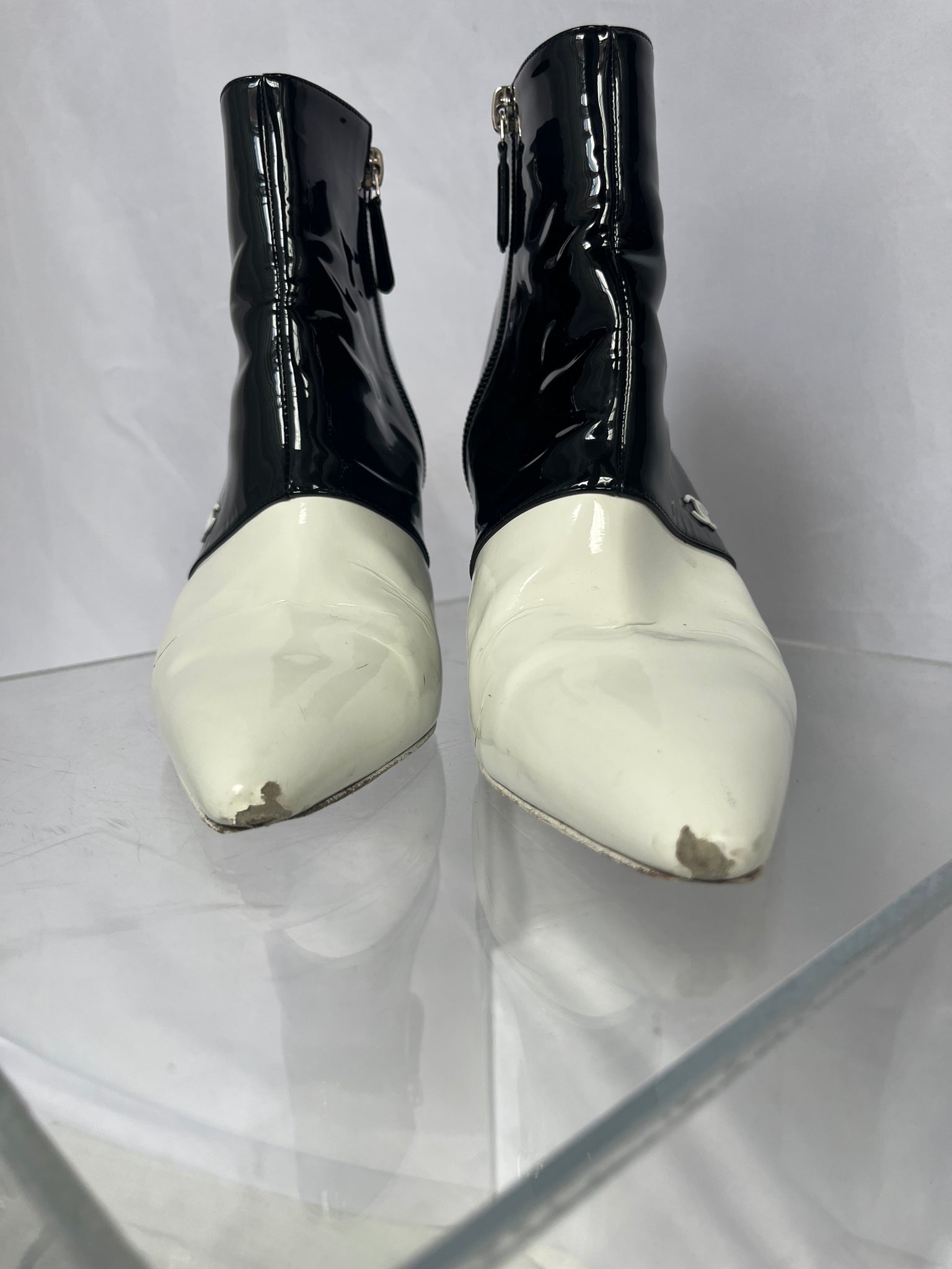 Chanel black/white boot